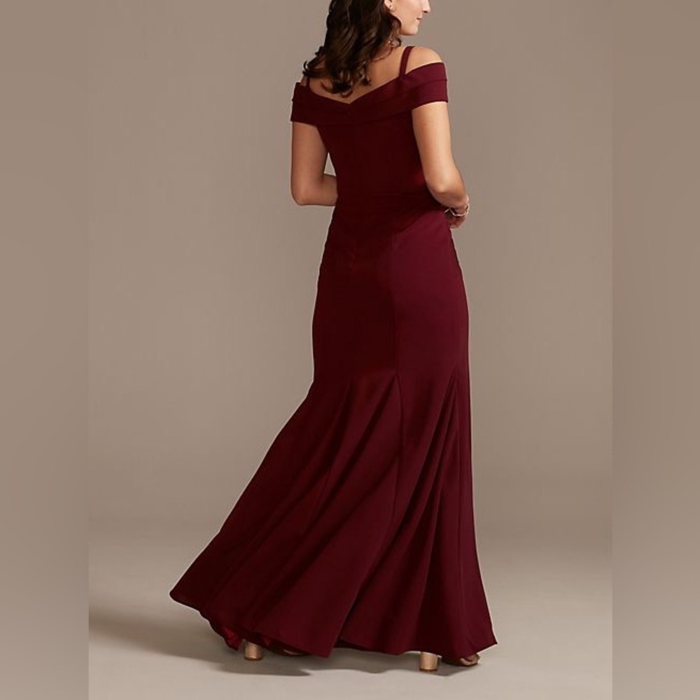 OLEG CASSINI off-the-shoulder ruched crepe mermaid dress WBM2427V4 - Picture 3 of 8